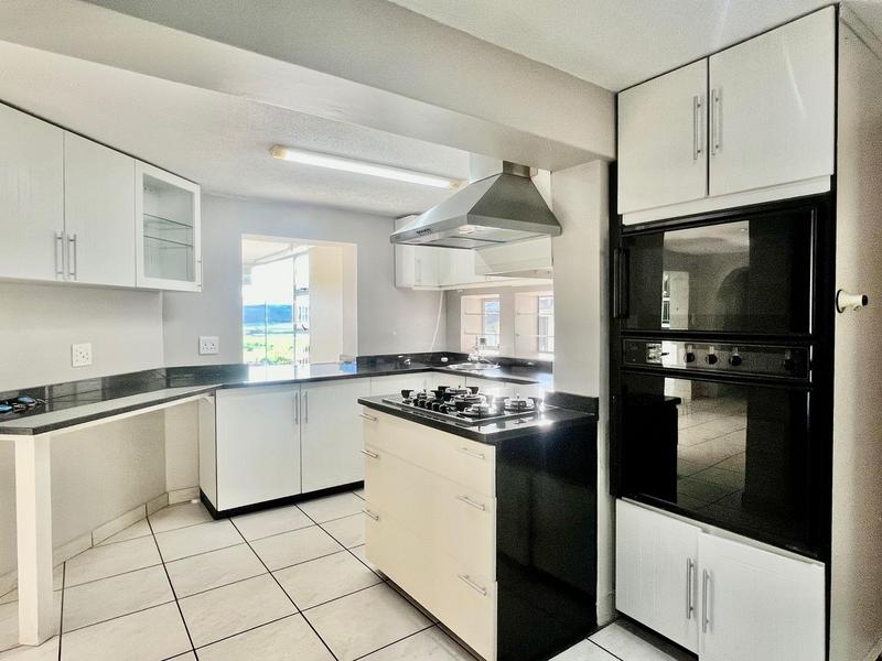 3 Bedroom Property for Sale in Fraaiuitsig Western Cape